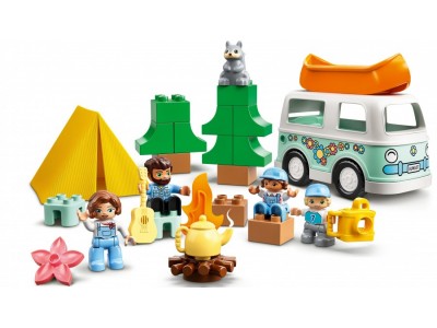 LEGO 10946 - Семейное приключение на микроавтобусе